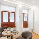 Pop | 111 Collection Apartment *