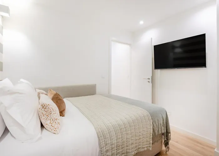 Pop | 111 Collection Apartment *